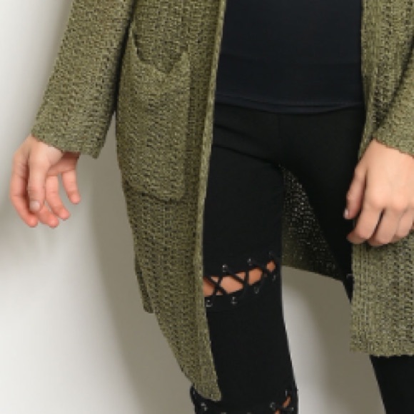 🍃Olive open front hooded knit sweater cardigan. - Picture 4 of 6